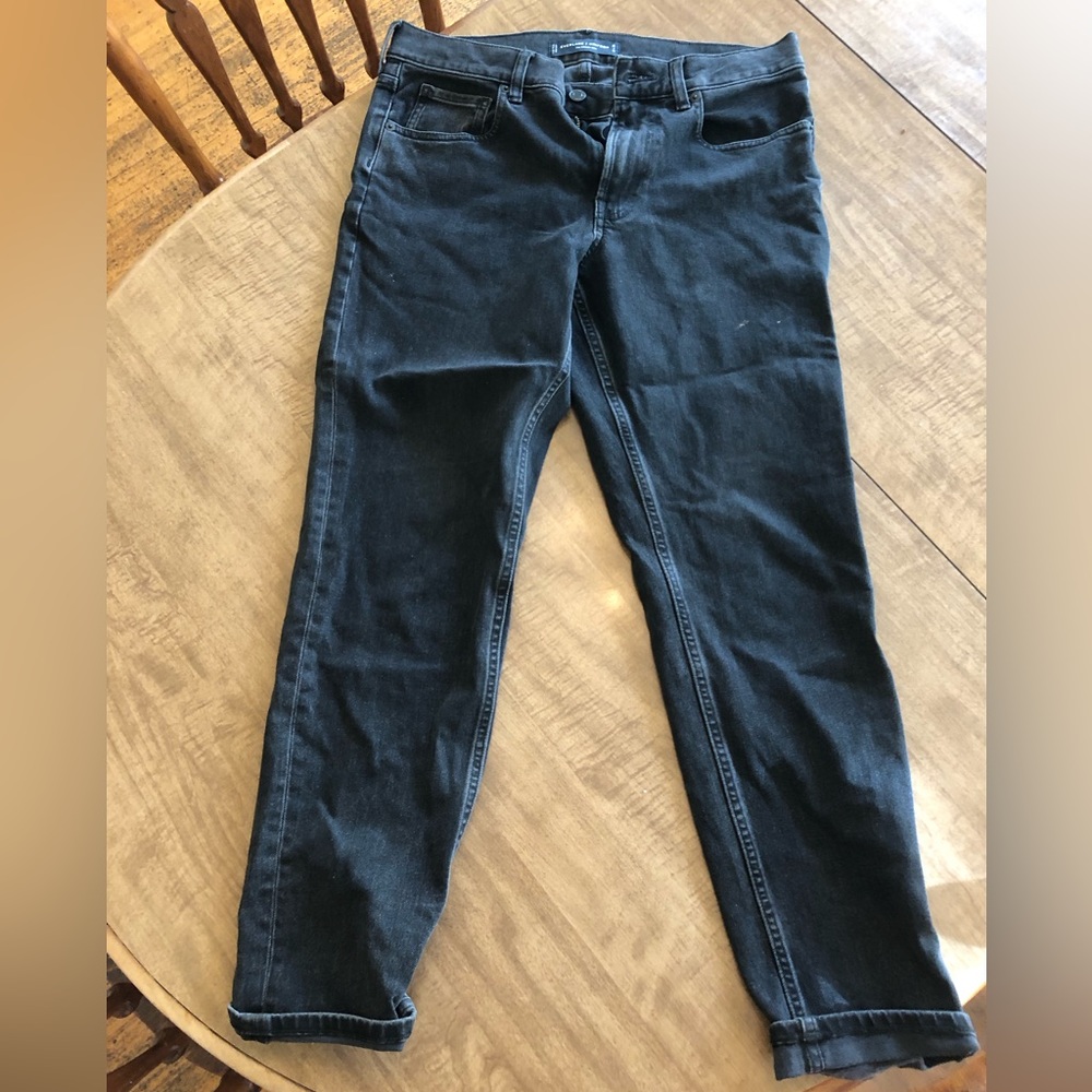 Everlane Uniform Athletic Jean. 31 X 30.